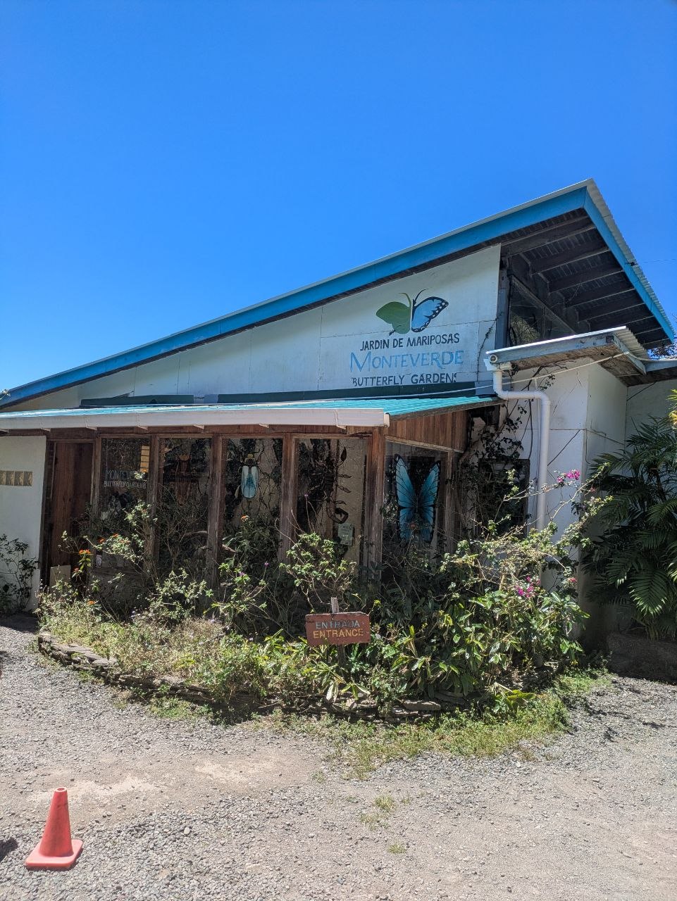 The entrance to the Monteverde Butterfly Garden (Jardín de Mariposas) in Santa Elena, Costa Rica